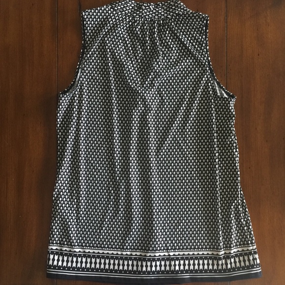 Max Studio Top - Picture 2 of 4